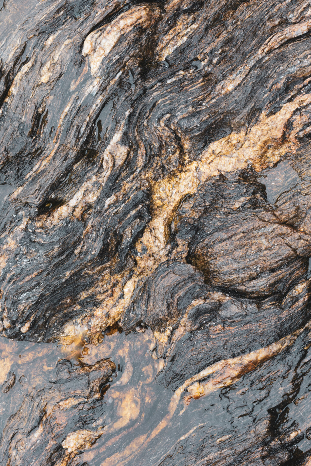Warm Wavy Rock Texture